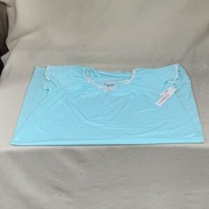 NWT Woman’s short sleeve Shadowline night gown